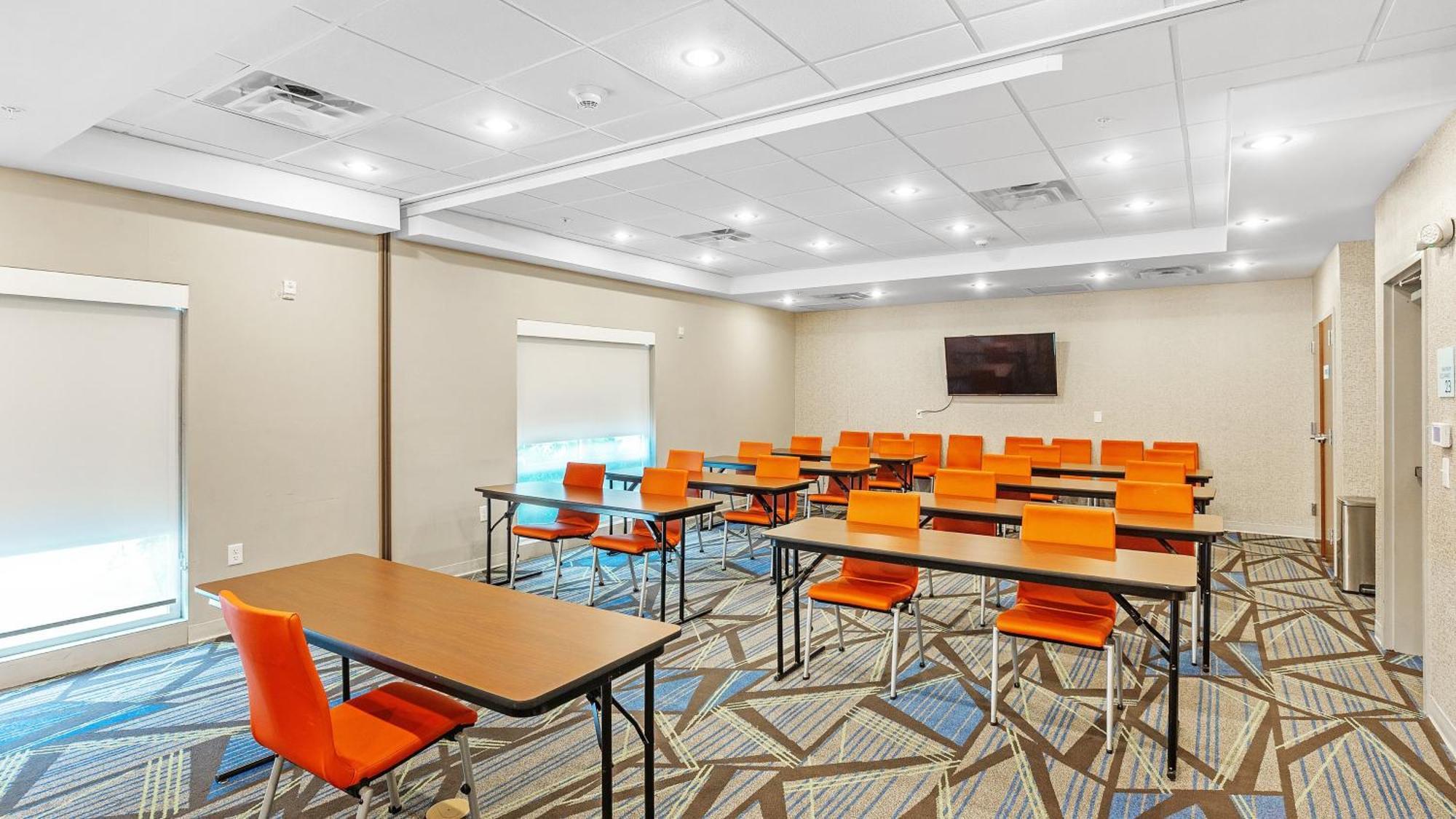 Holiday Inn Express & Suites Mobile - University Area By Ihg Eksteriør billede