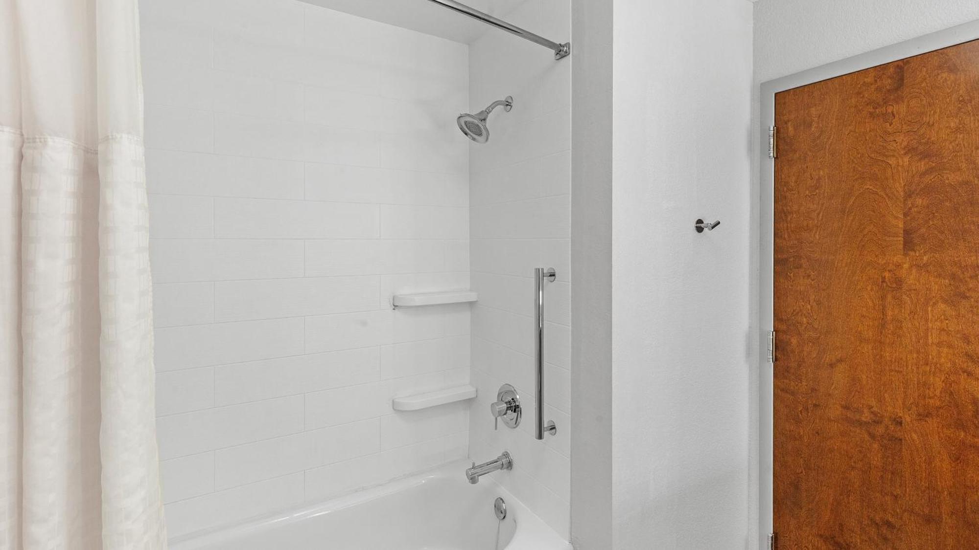 Holiday Inn Express & Suites Mobile - University Area By Ihg Eksteriør billede