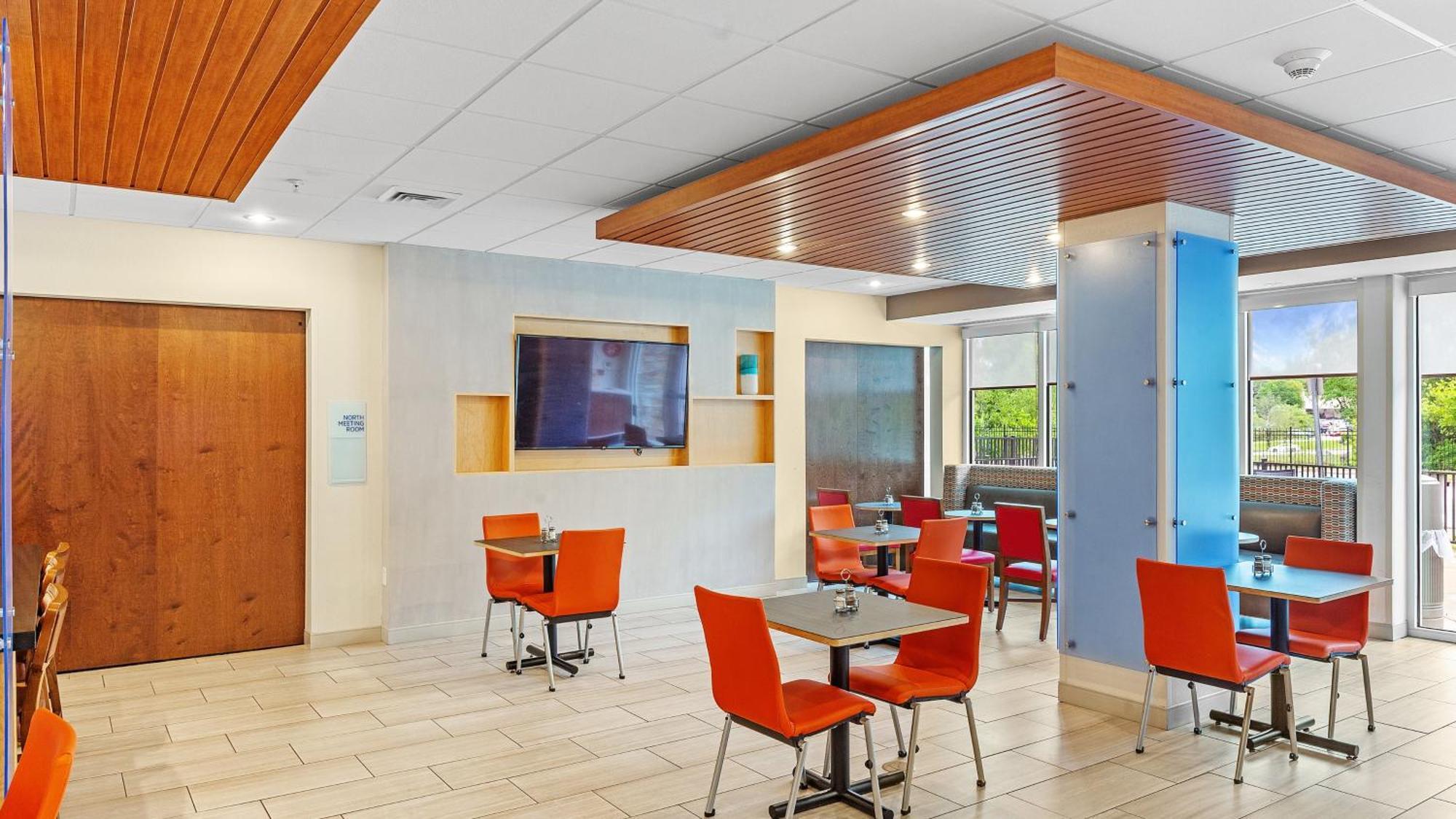 Holiday Inn Express & Suites Mobile - University Area By Ihg Eksteriør billede