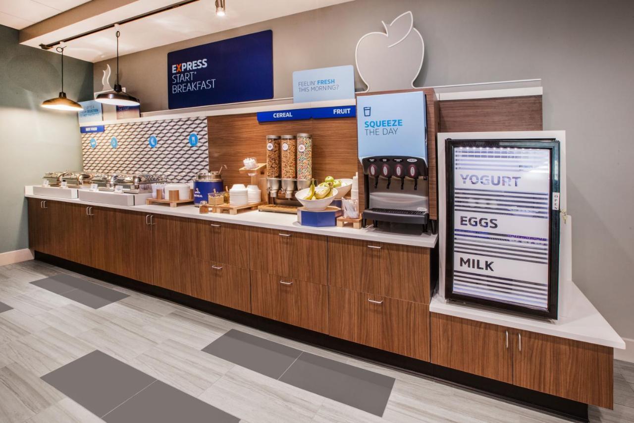 Holiday Inn Express & Suites Mobile - University Area By Ihg Eksteriør billede