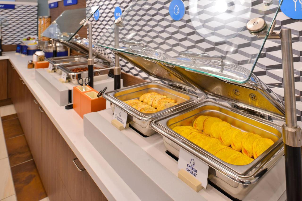 Holiday Inn Express & Suites Mobile - University Area By Ihg Eksteriør billede